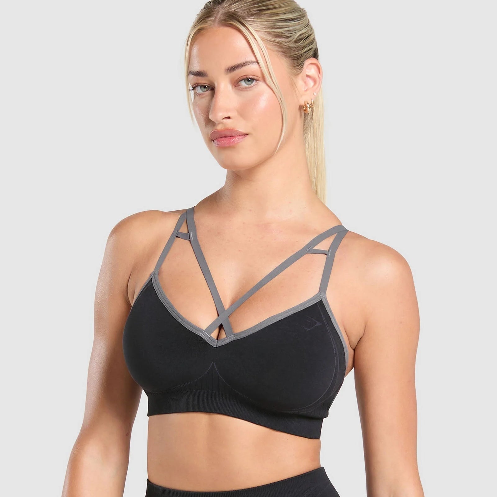 Apex Contrast Sports Bra - Image 1