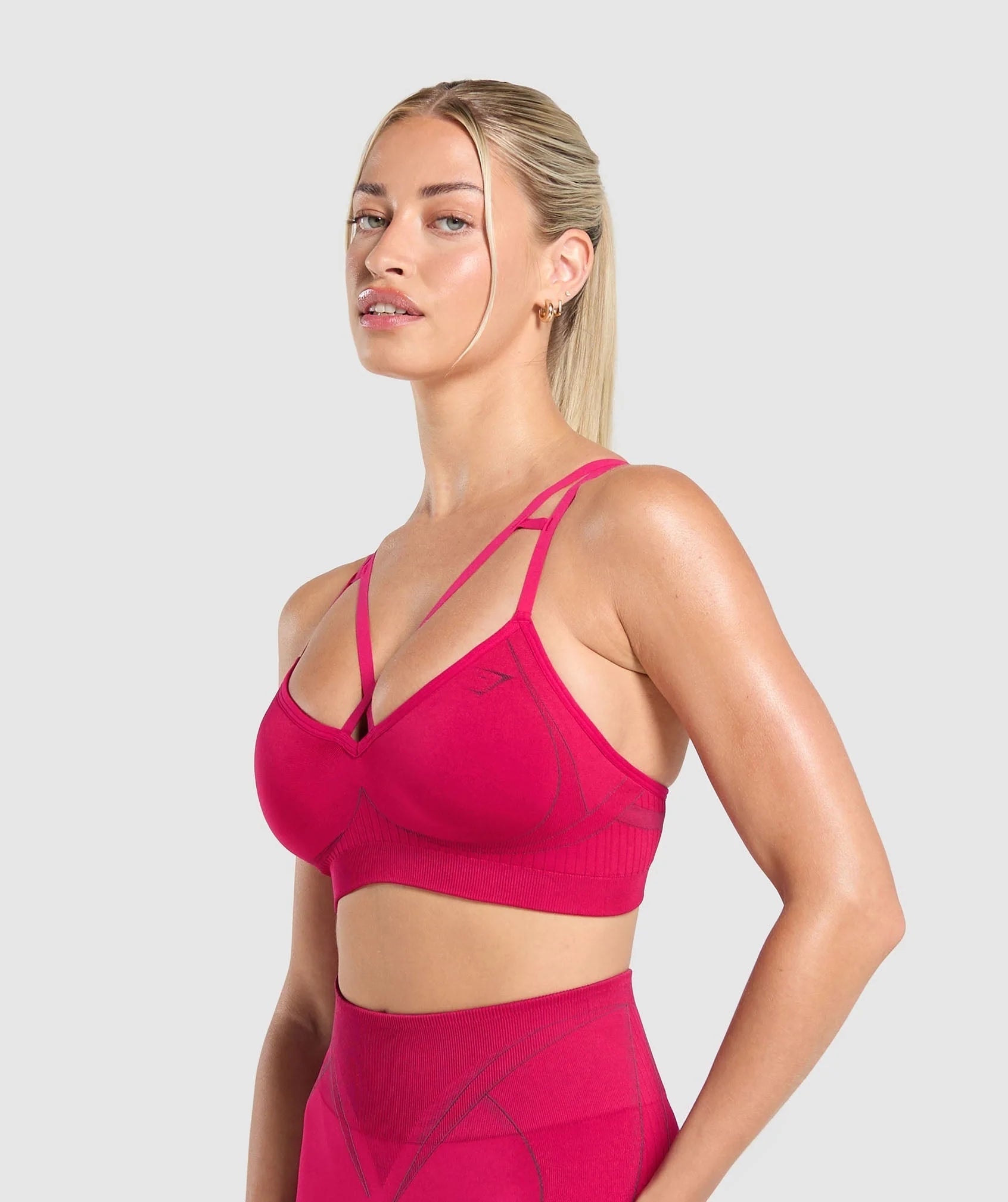 Apex Contrast Sports Bra - Gallery 3