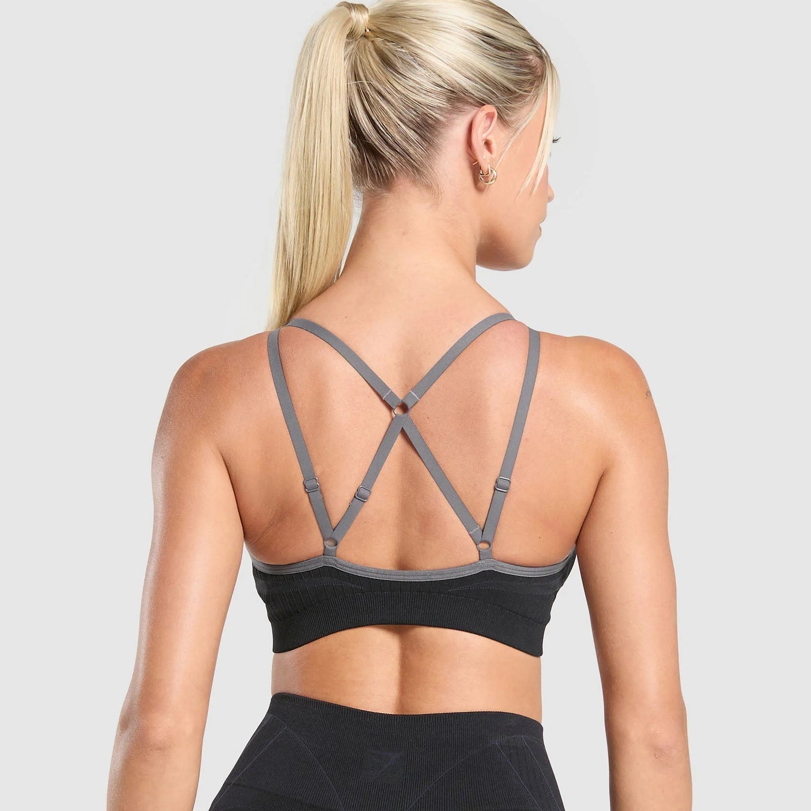 Apex Contrast Sports Bra - Image 2