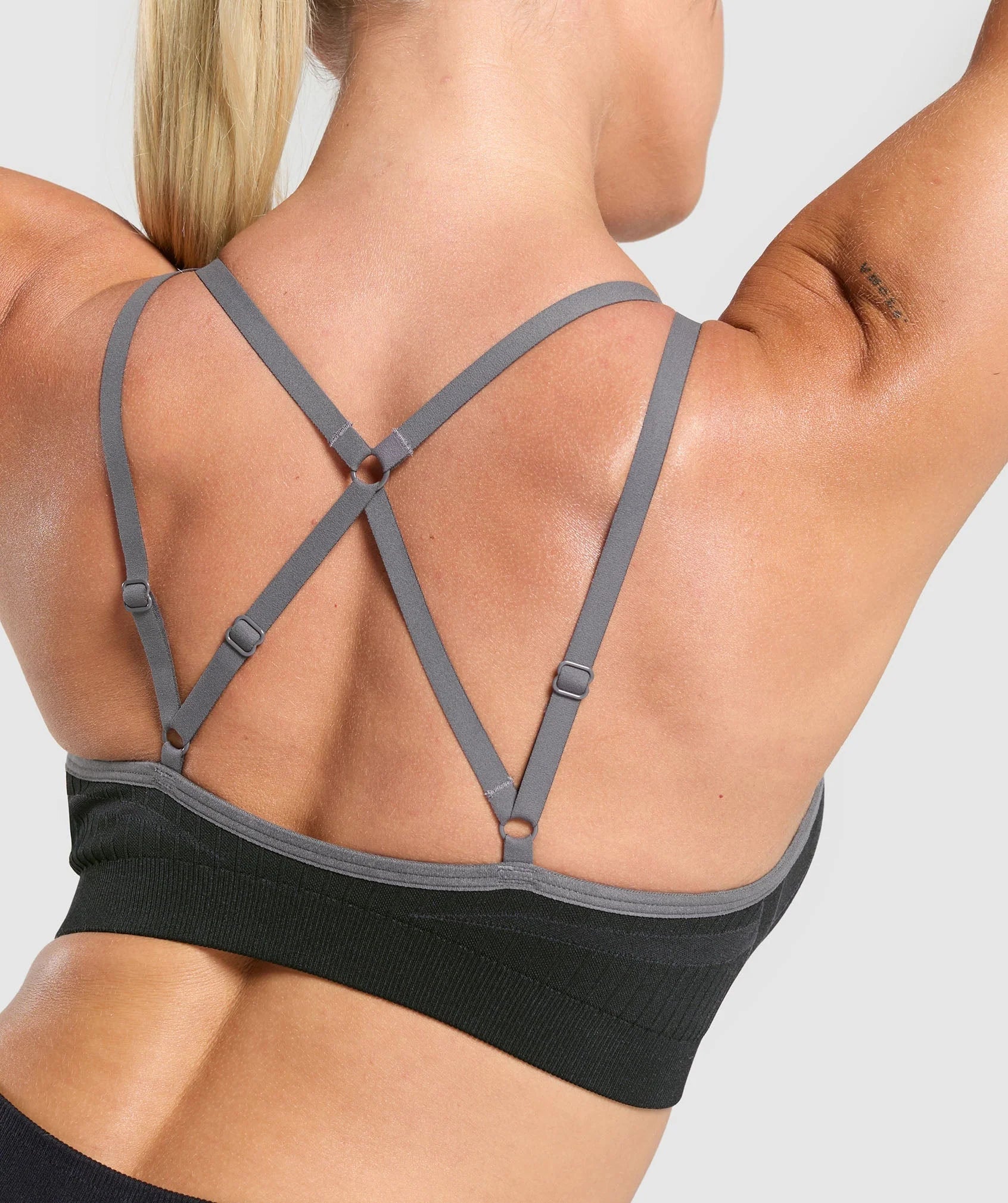 Apex Contrast Sports Bra - Gallery 3