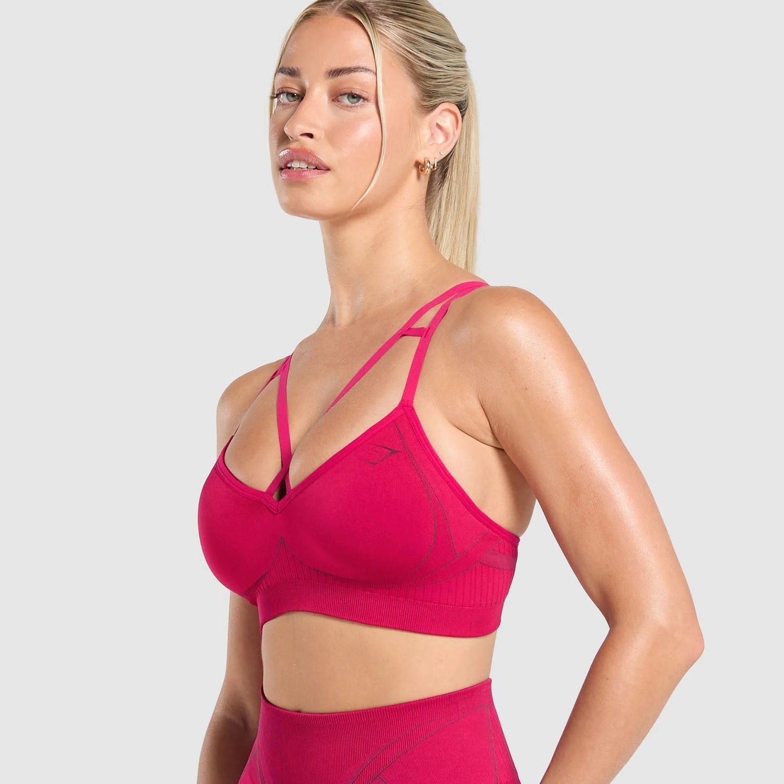 Apex Contrast Sports Bra - Image 3